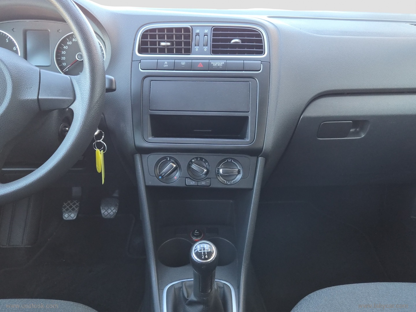 Polo 1.2 70 CV 5p. Comfortline UNICO PROPRIETARIO - OK NEOPATENTATI - immagine 17