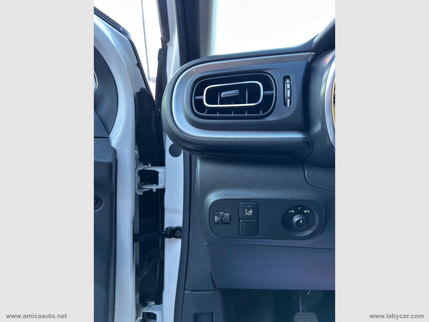 C3 PureTech 82 Feel - immagine 17