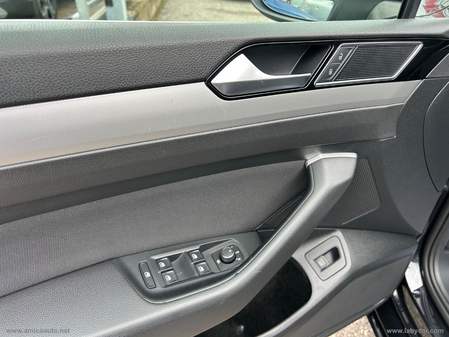 Passat Var. 2.0 TDI DSG Comfortline BMT - immagine 17