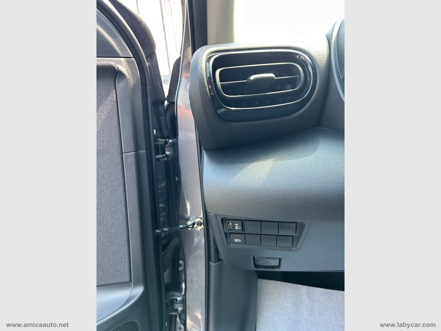 Yaris 1.5 Hybrid 5p. Trend - immagine 17