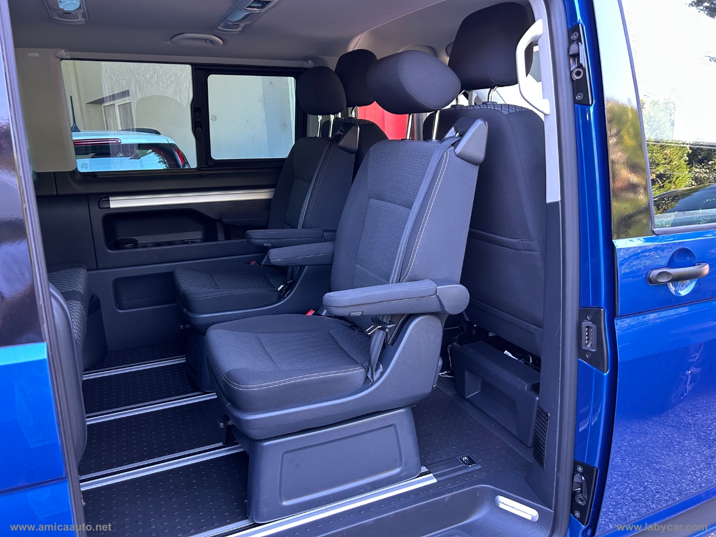 Multivan 2.0TDI 150CV 4M. Space - immagine 17