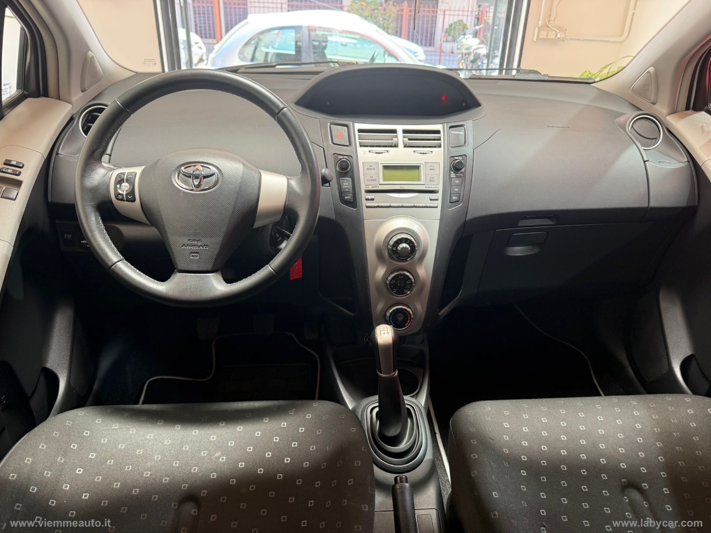 Yaris 1.0 5p. Now - immagine 17