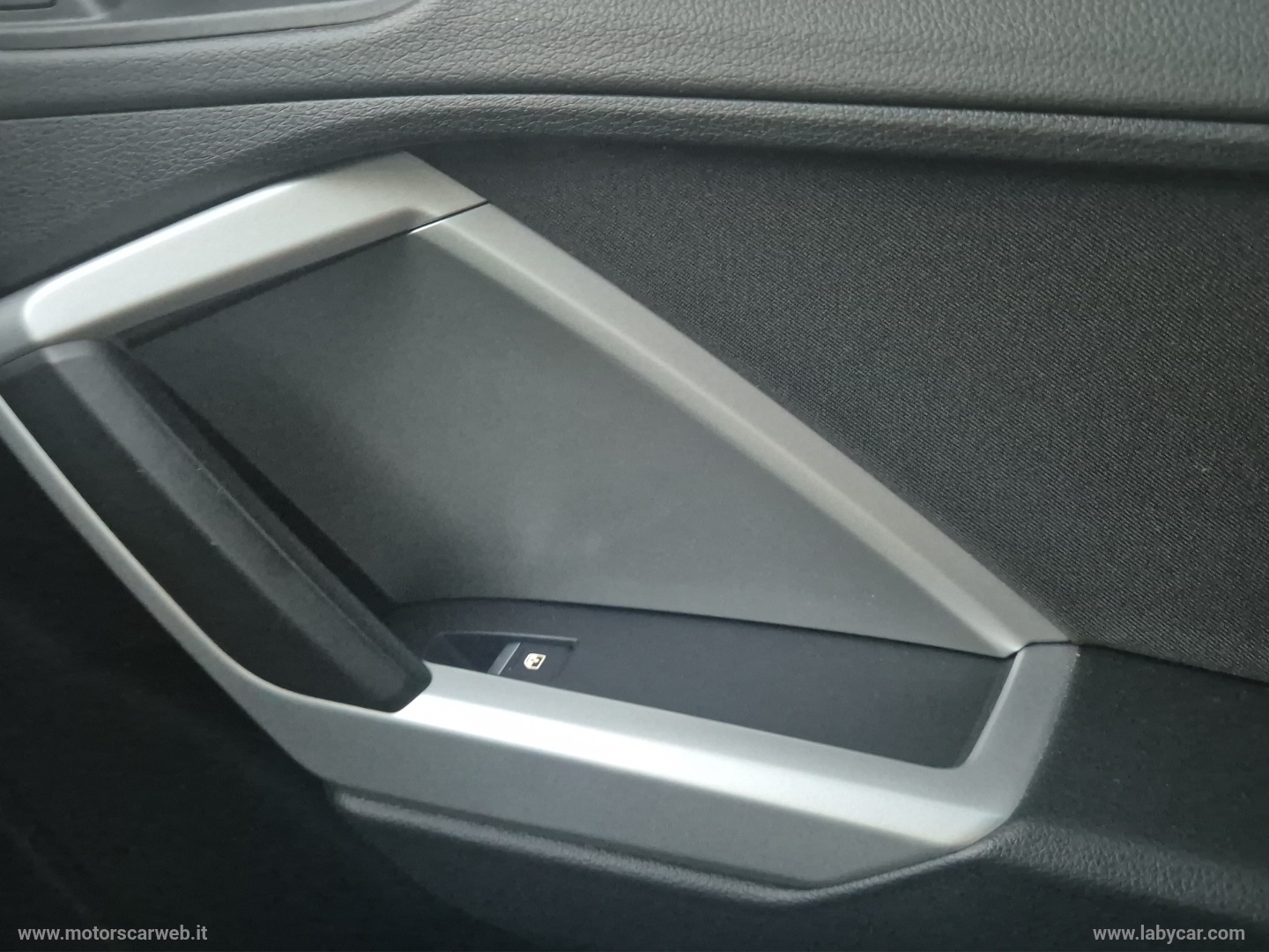 Q3 SPB 35 TDI S tronic Business Plus - immagine 17