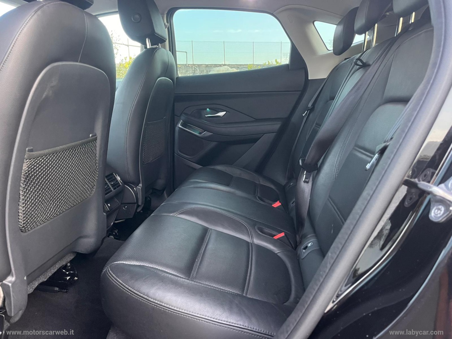 E-Pace 2.0D 150CV AWD aut. R-Dynamic S AUTOCARRO - immagine 17