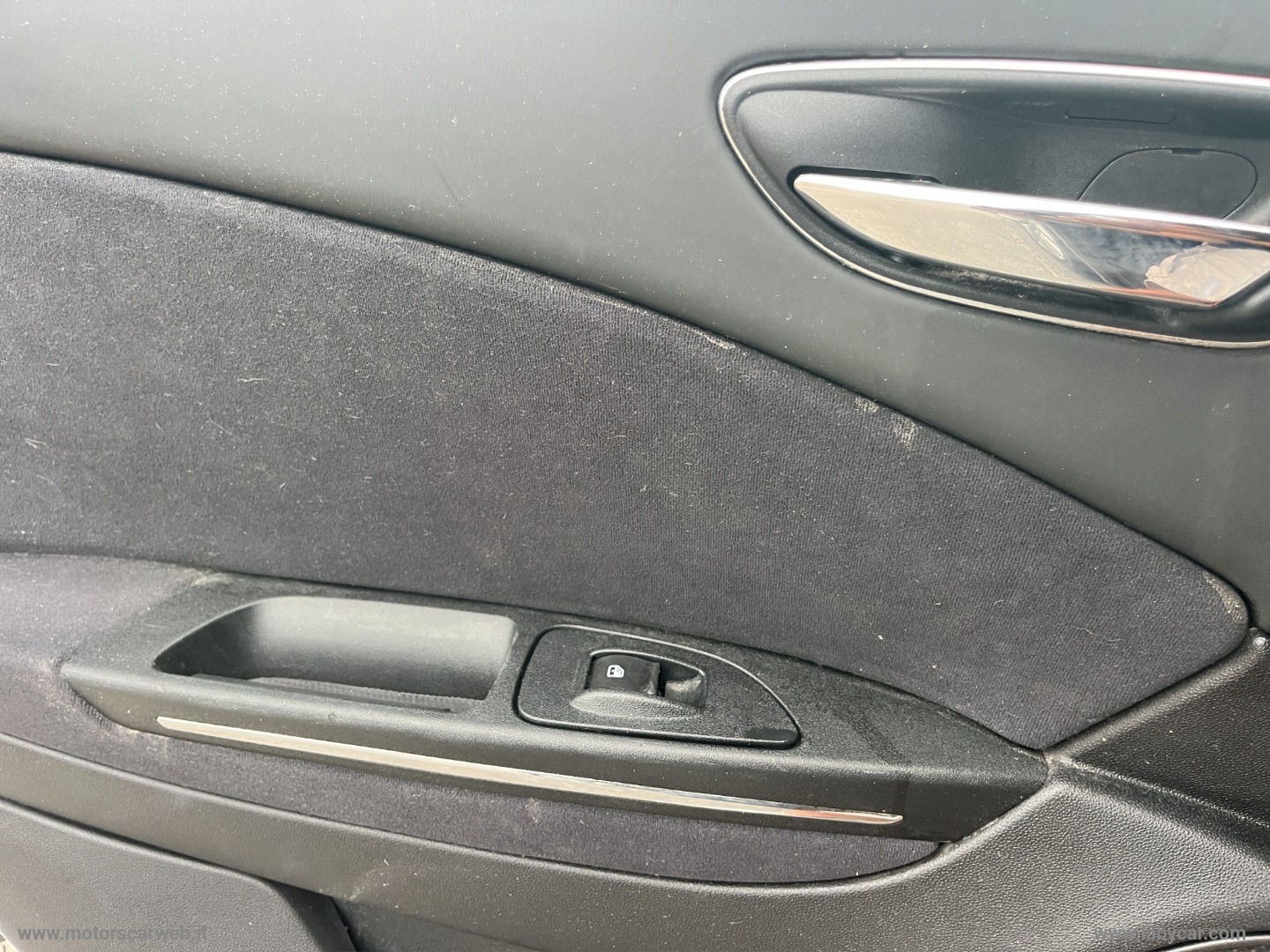 Bravo 1.6 MJT 120 CV Emotion - immagine 17