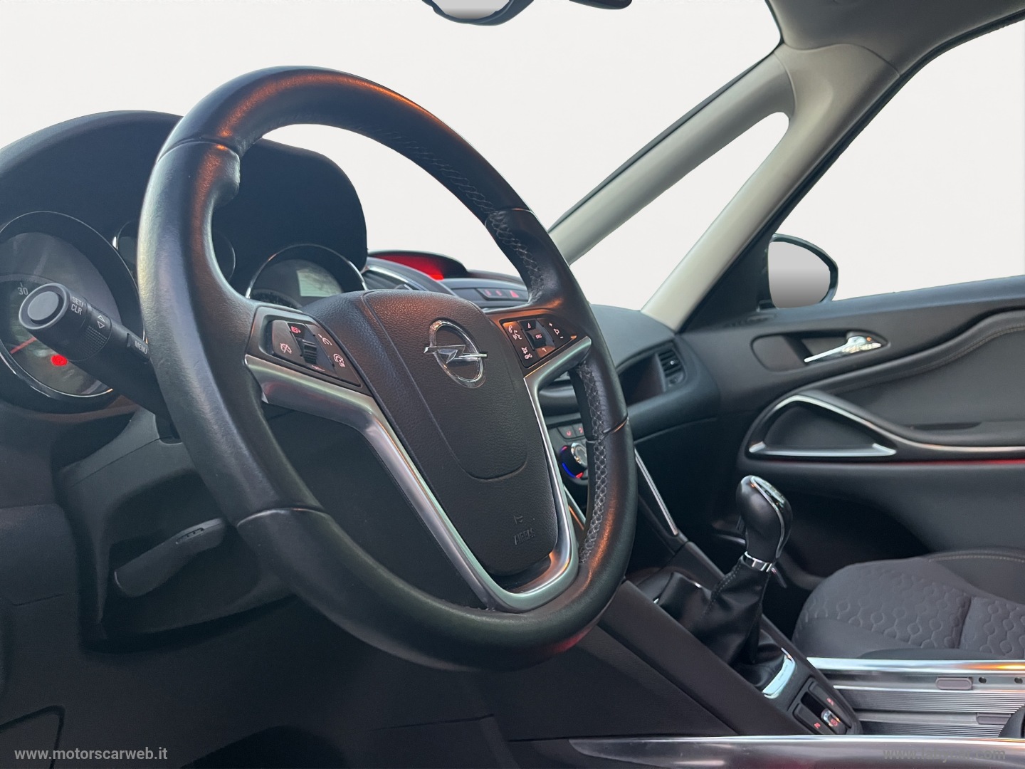 Zafira Tourer 2.0 CDTi 130 CV Cosmo 7 POSTI - immagine 17