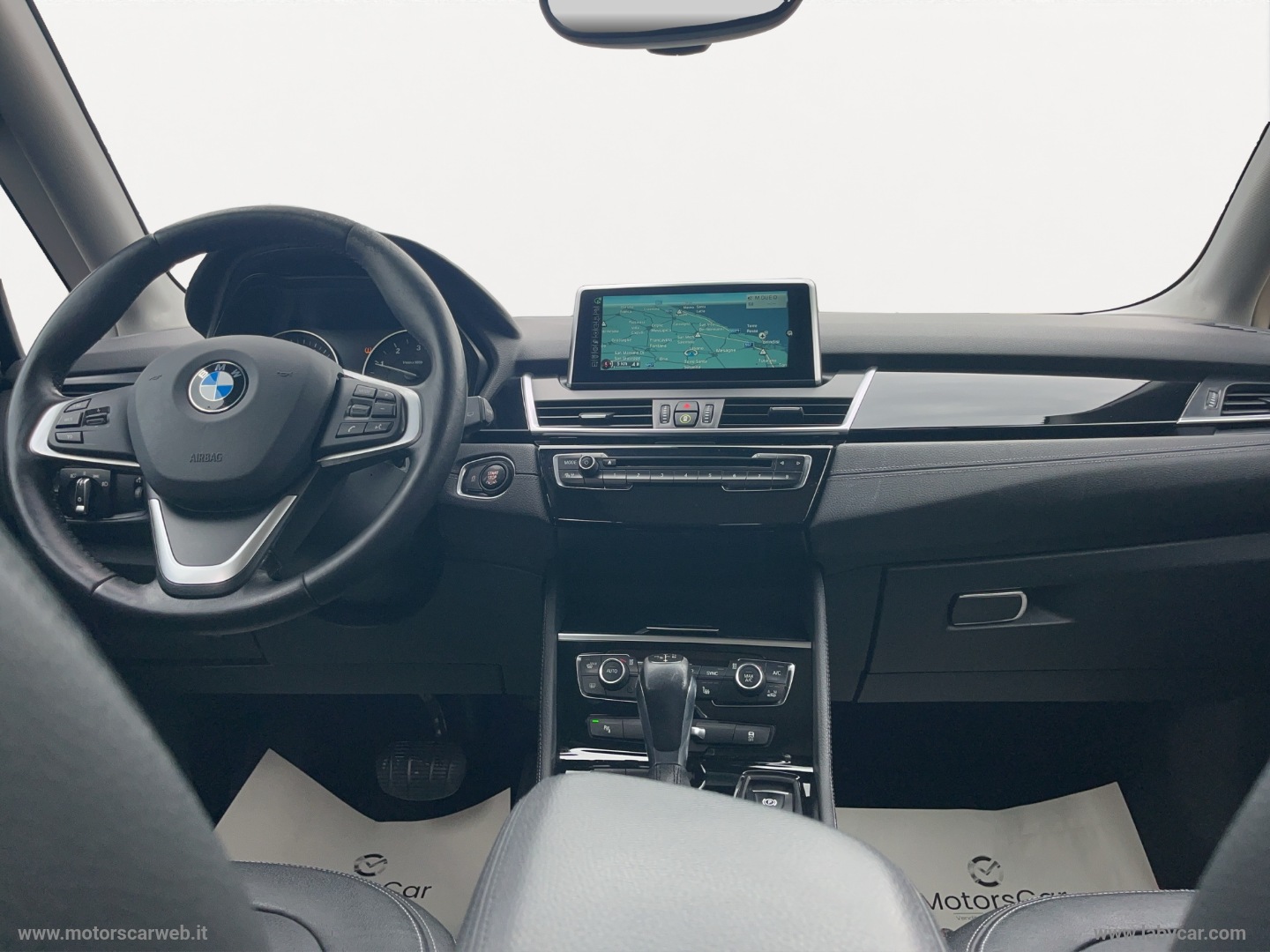 218d Active Tourer Luxury - immagine 17