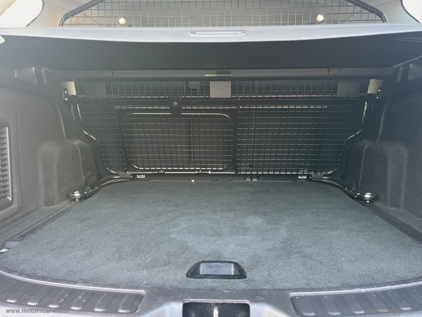 Discovery Sport 2.0 TD4 150CV Door All Wheel Drive - immagine 17