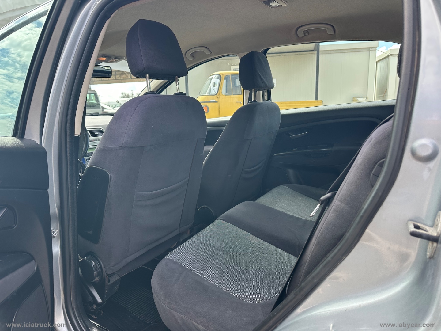 Grande Punto 1.3 MJT 90 CV 5p.CAMBIO SEQUENZIALE - immagine 17