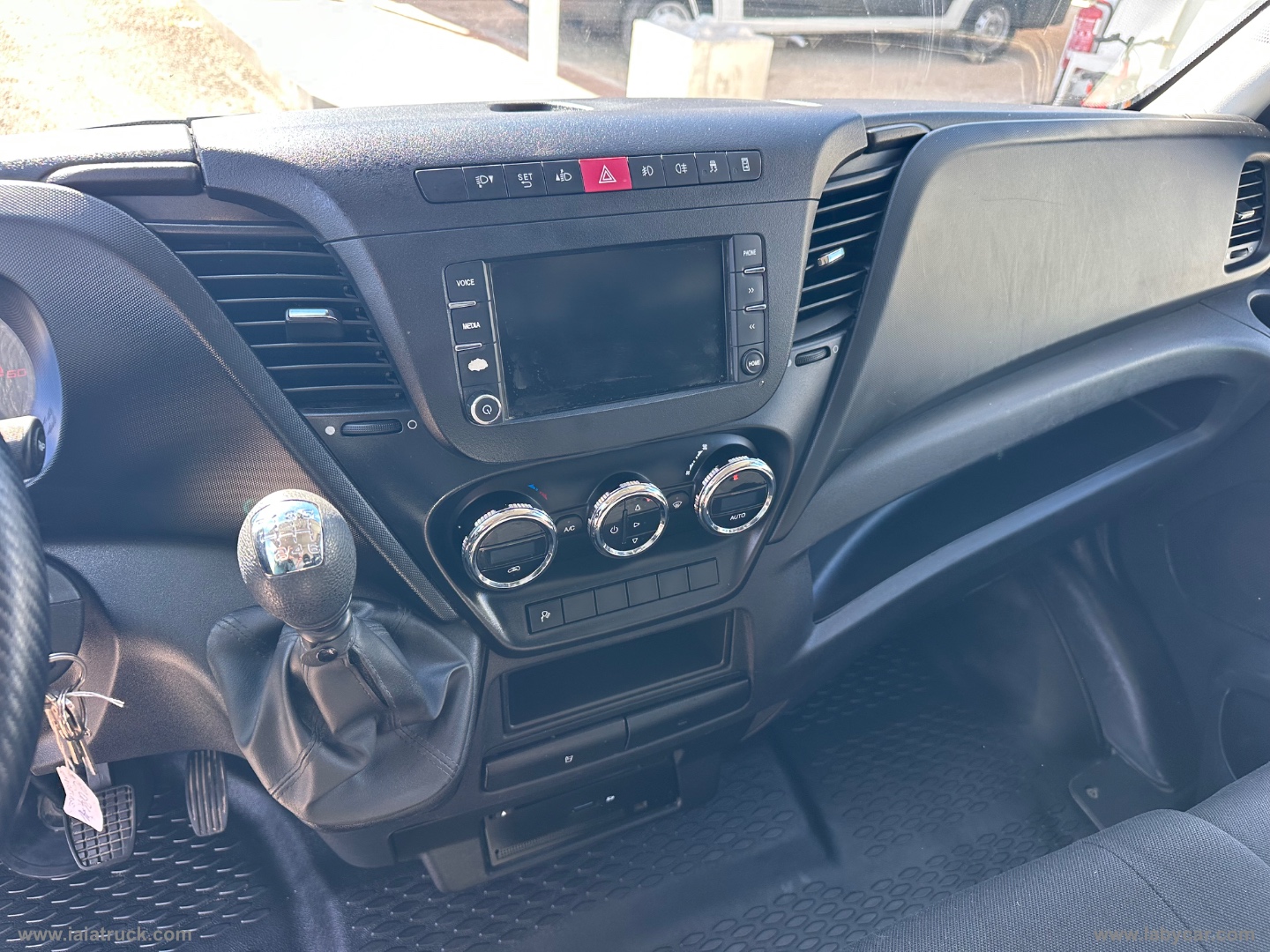 Daily 35S15V 2.3 HPT Furg. EXTRALUNGO E ALTO MOTORE 51000KM - immagine 17