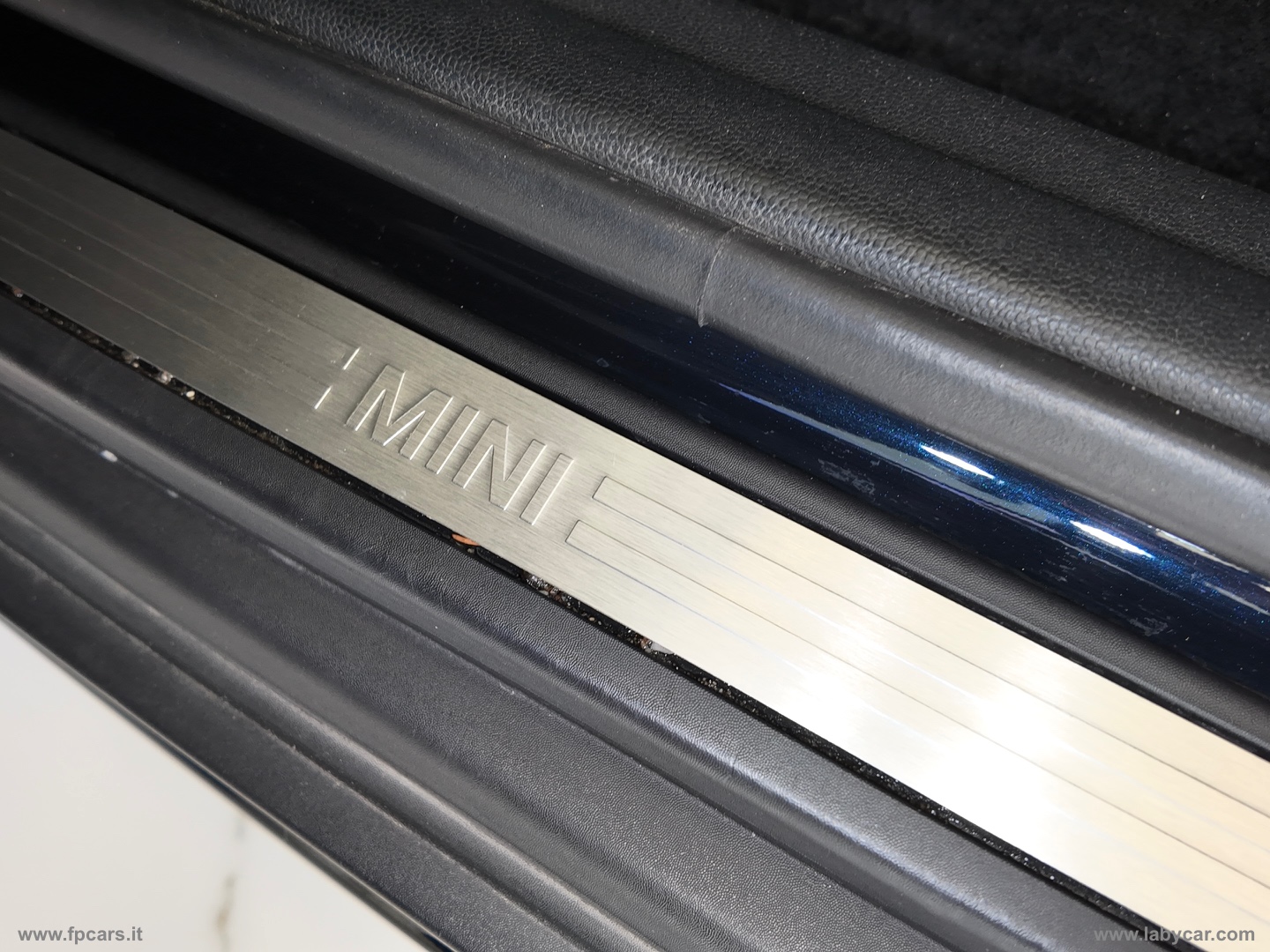 Mini Cooper D Business Countryman Aut. - immagine 17