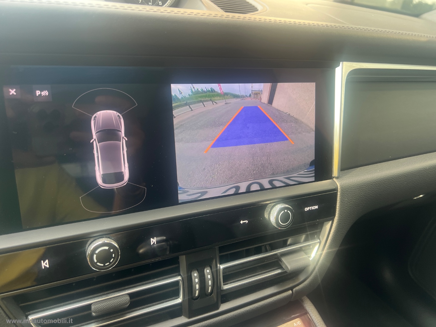 Macan 2.0 TETTO 21 CAMERA FULL - immagine 17