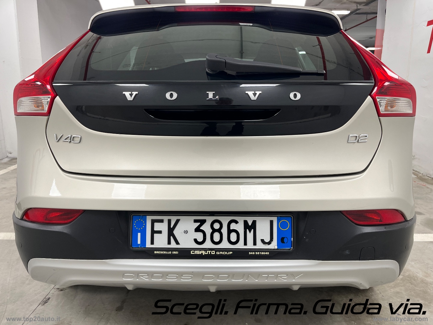 V40 Cross Country D2 Geartronic Business - immagine 17