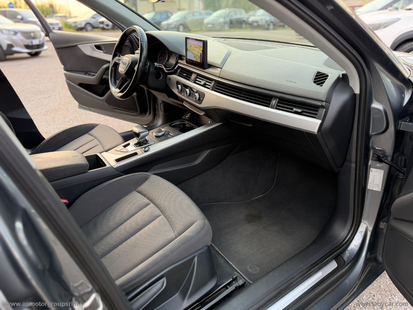 A4 Avant 2.0 TDI 150CV ULTRA S TRONIC BUSINESS SPORT - immagine 17