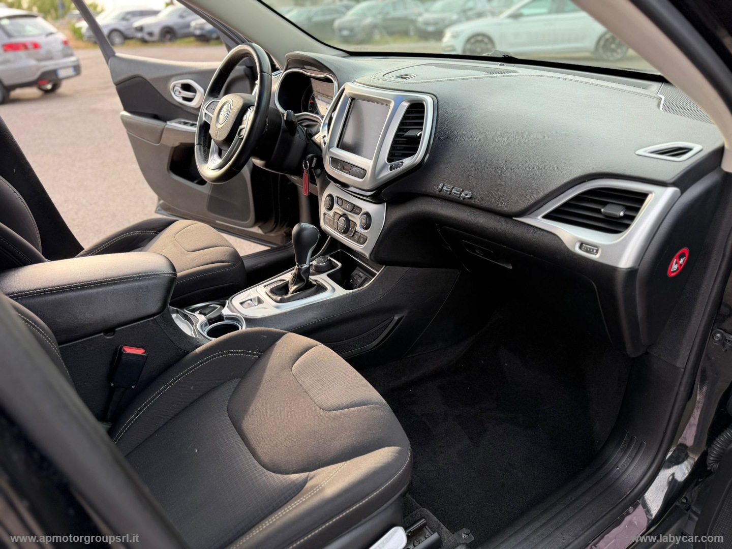 Cherokee 2.2 Mjt II 185CV 4WD AD.I Long. - immagine 17