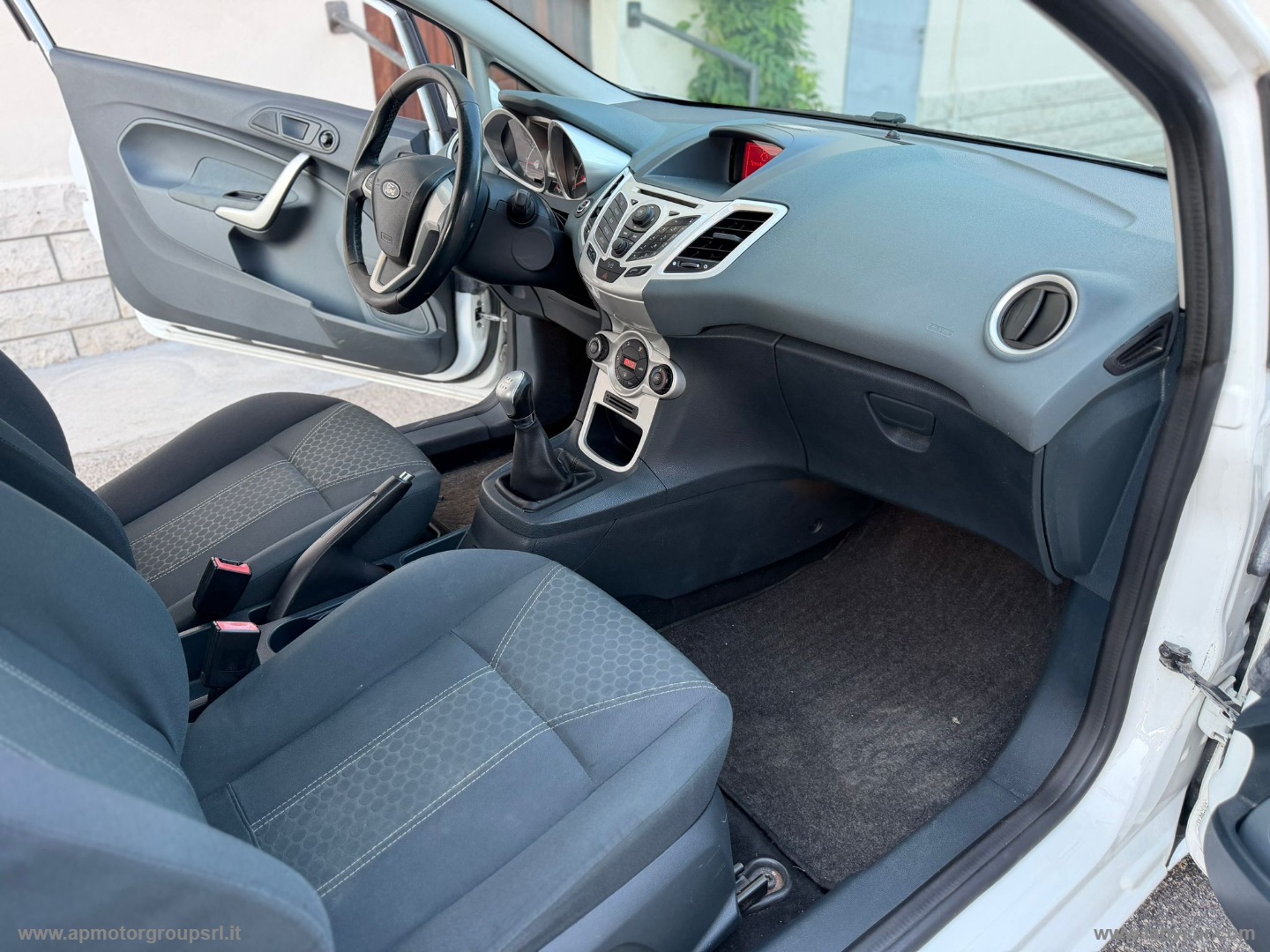 Fiesta 1.2 82 CV 3p. Titanium - immagine 17