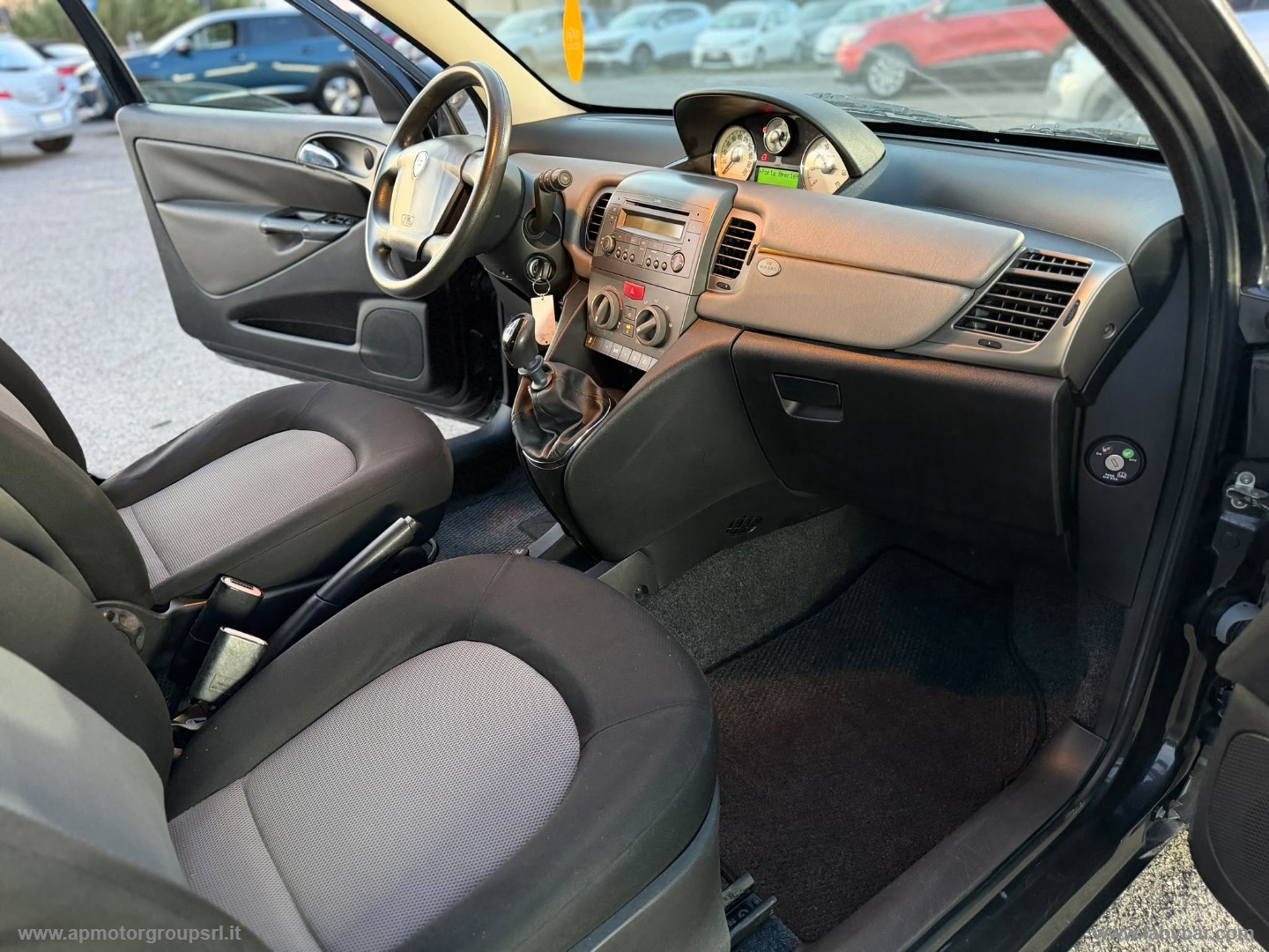 Ypsilon 1.2 Argento - immagine 17