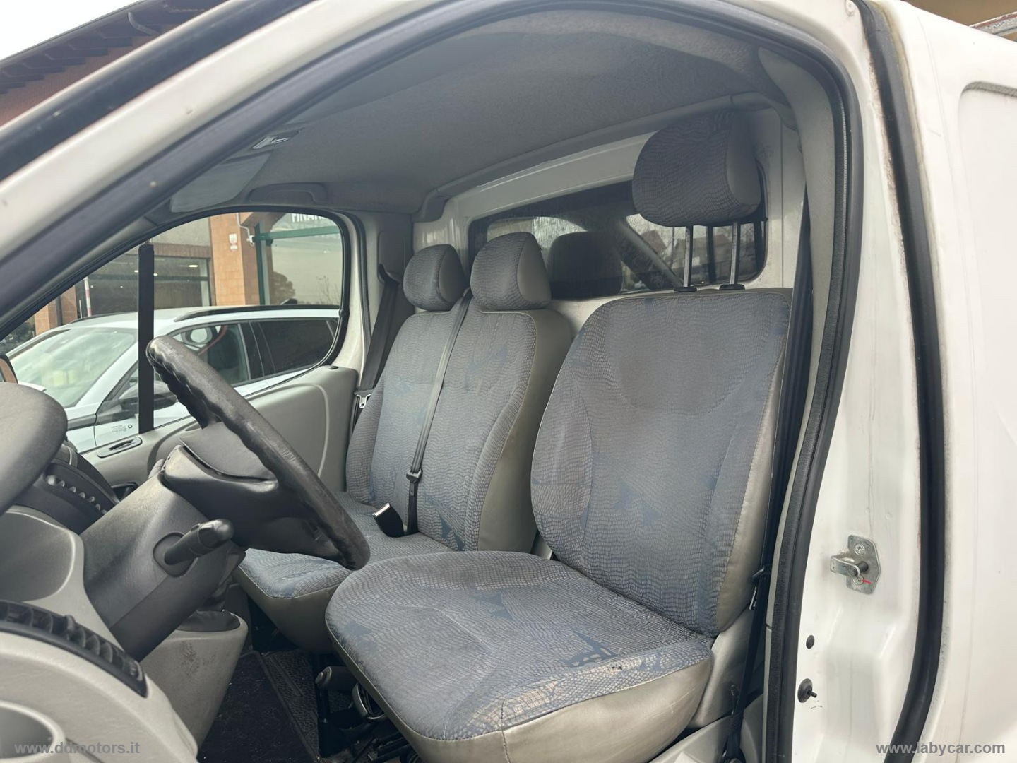 Trafic T27 1.9dCi/100PC-TN Combi Confort OCCASIONE - immagine 17