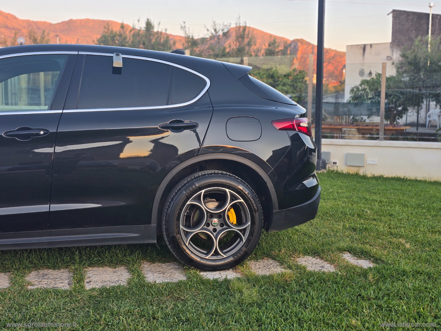 Stelvio 2.2 T.diesel 210 CV AT8 Q4 Exec. - immagine 17