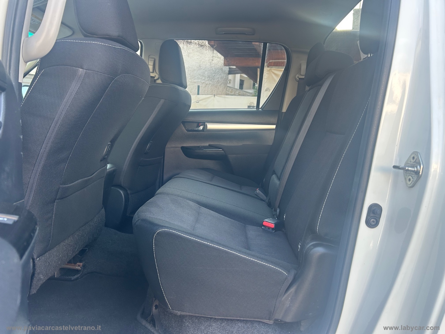 Hilux 2.4 D-4D 4WD 4p. DC Comfort - immagine 17