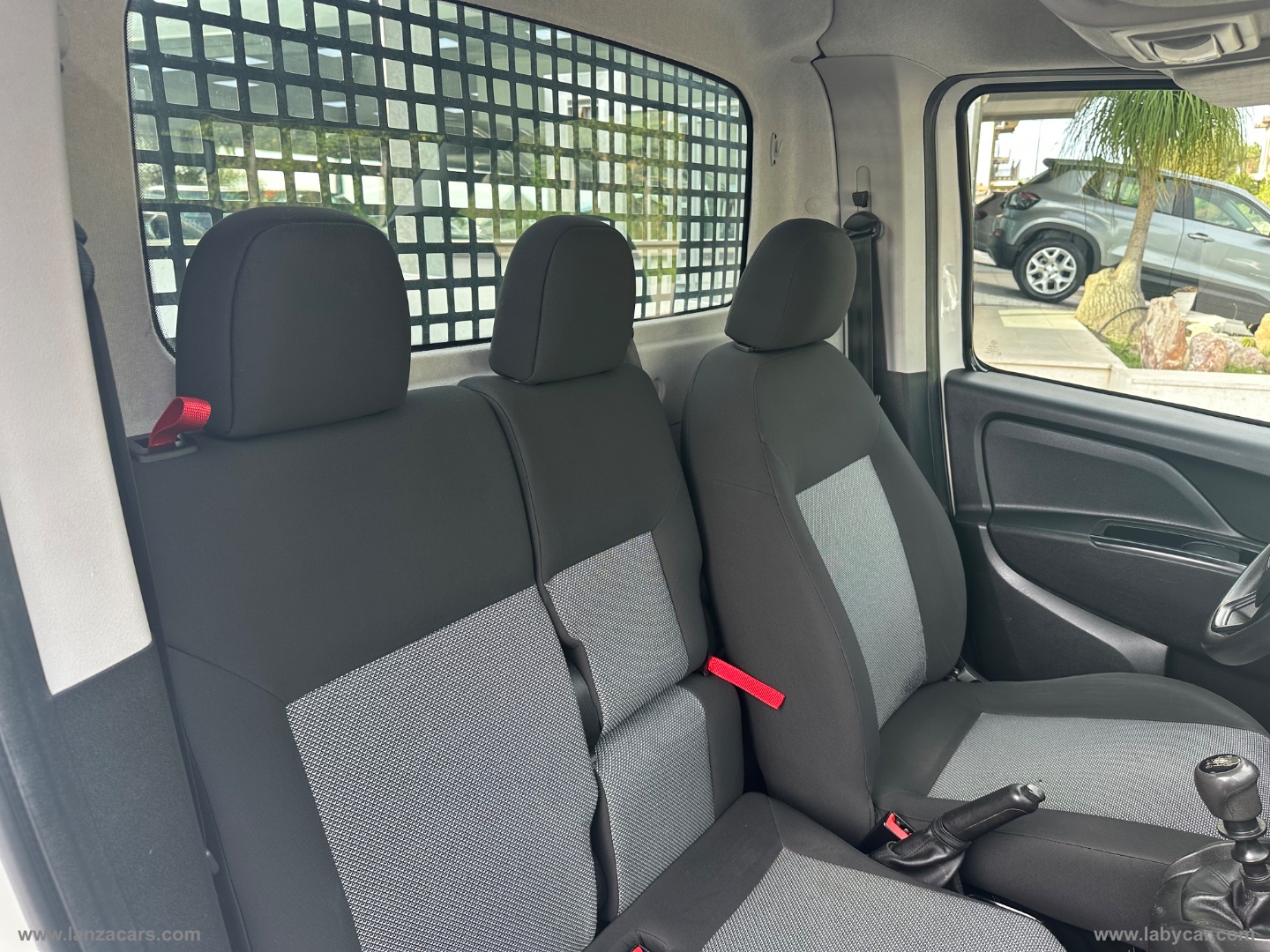 Doblò 1.6 MJT 120CV Work-Up Maxi Lounge - immagine 17
