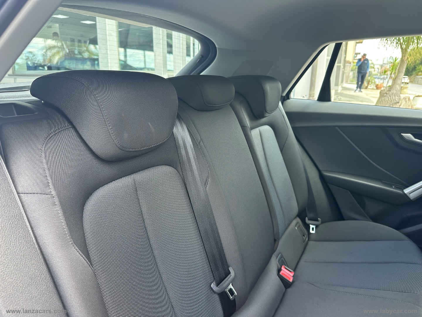 Q2 30 TDI S tronic Business - immagine 17