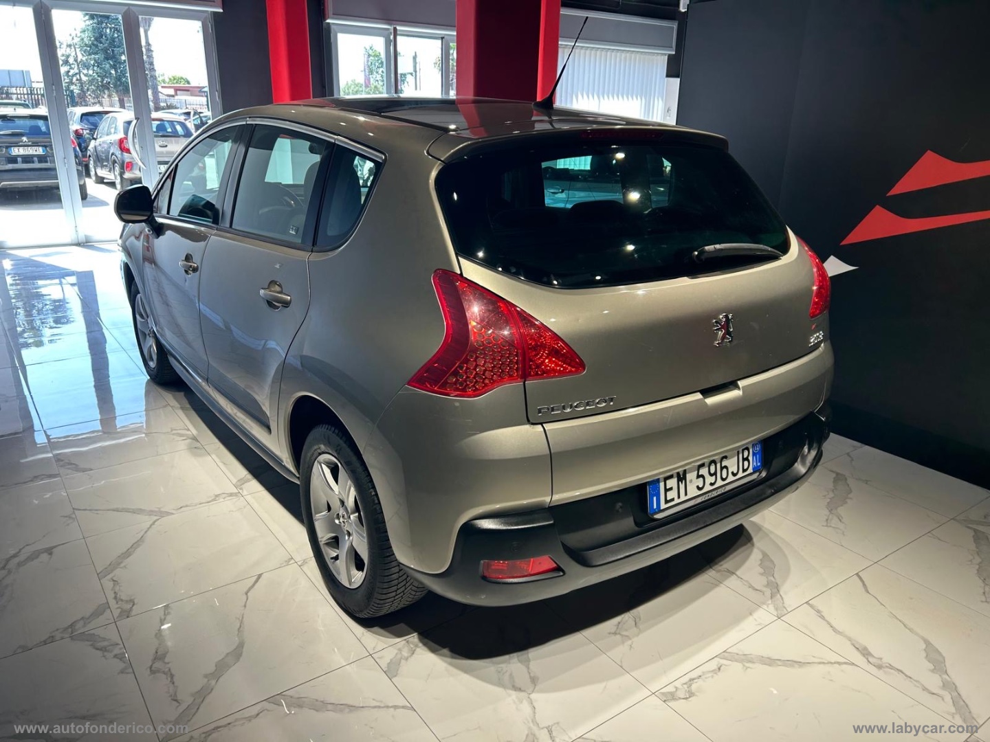 3008 1.6 HDi 112 CV Business - immagine 17