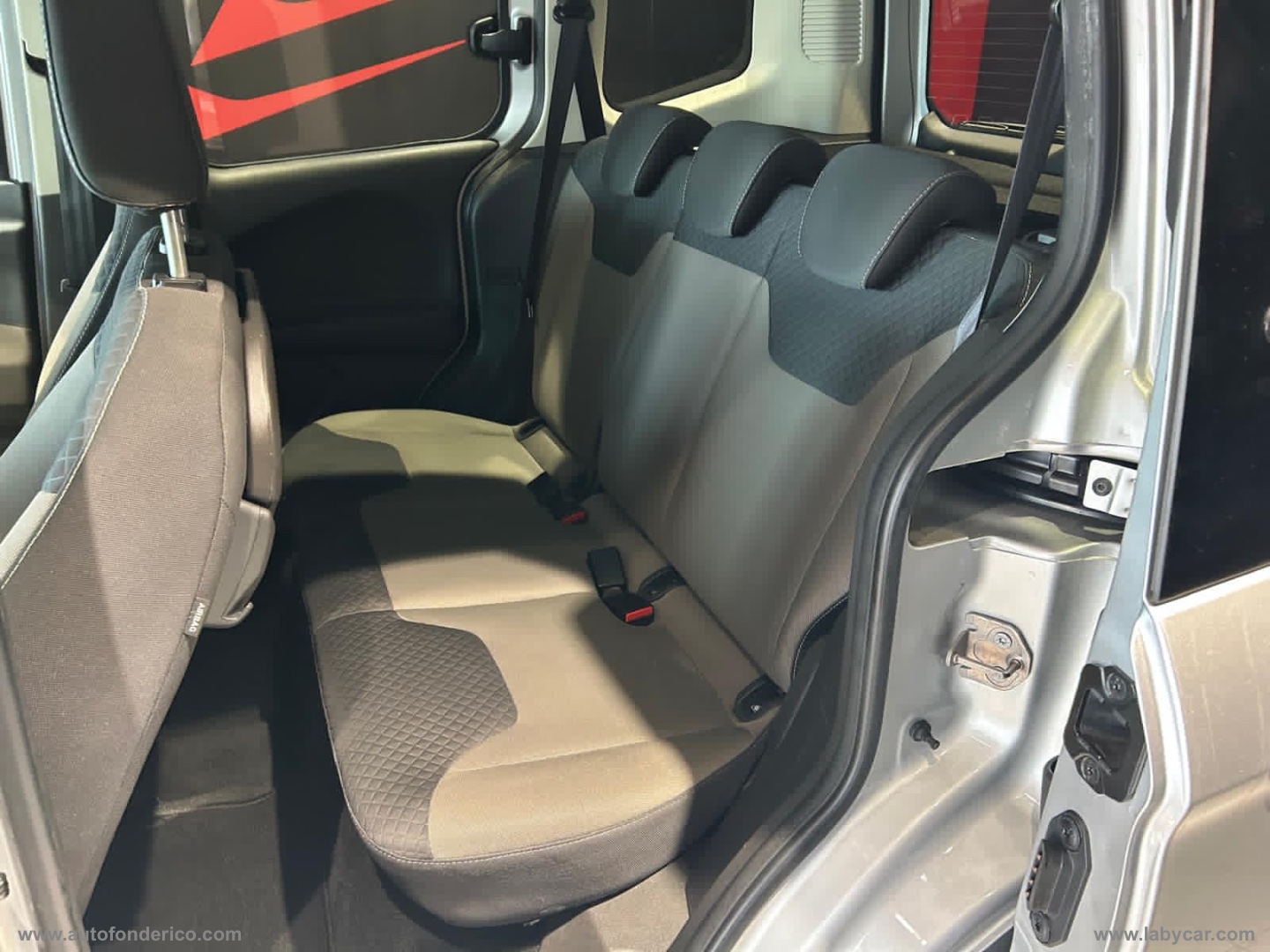 Tourneo Courier 1.5 TDCI 75 CV S&S Plus - immagine 17