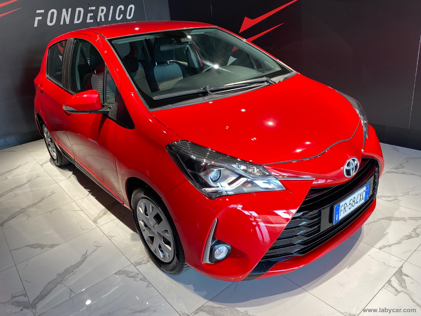 Yaris 1.0 72 CV 5p. Lounge - immagine 17