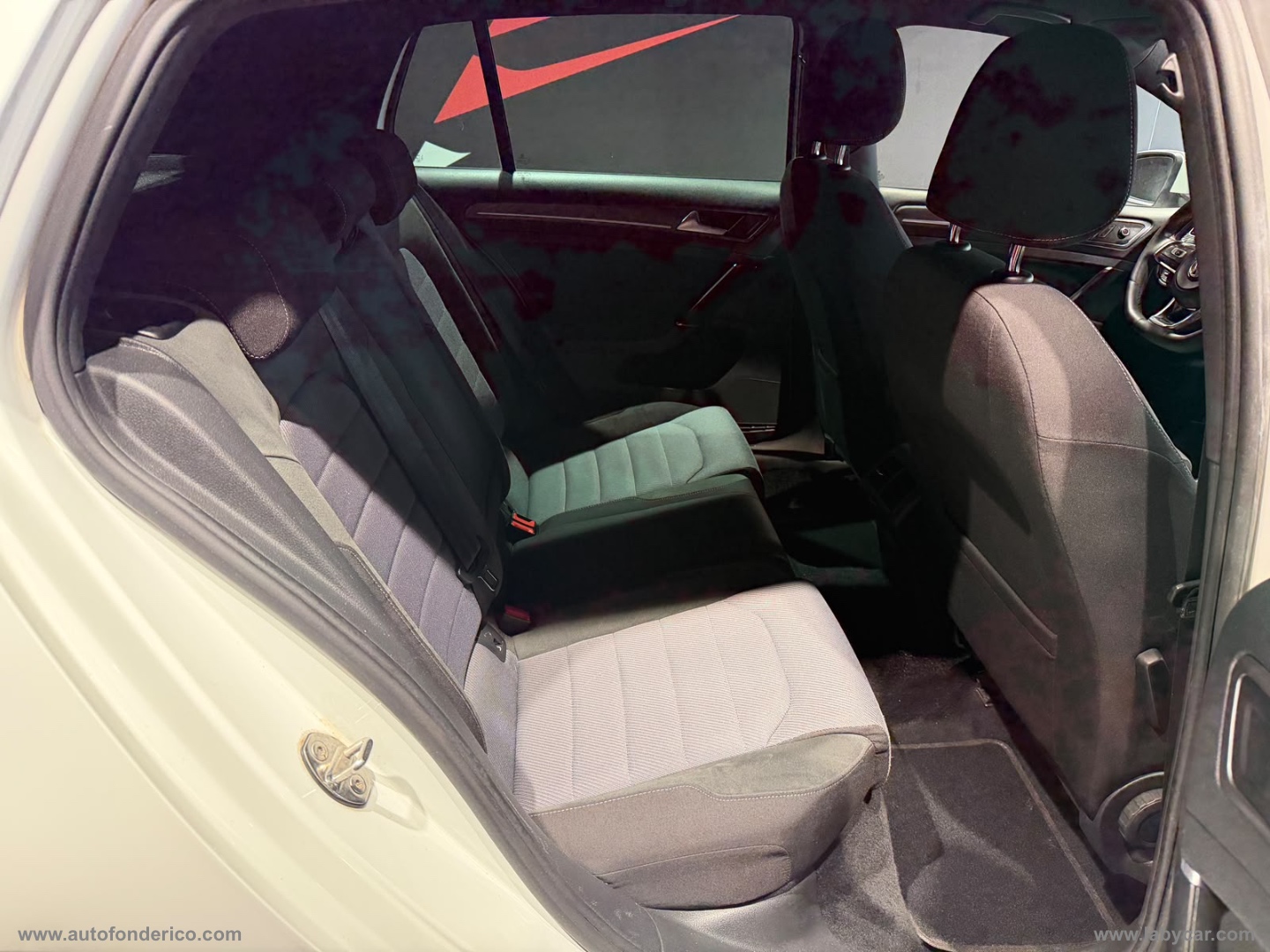 Golf 1.6 TDI 110 CV R-LINE - immagine 17