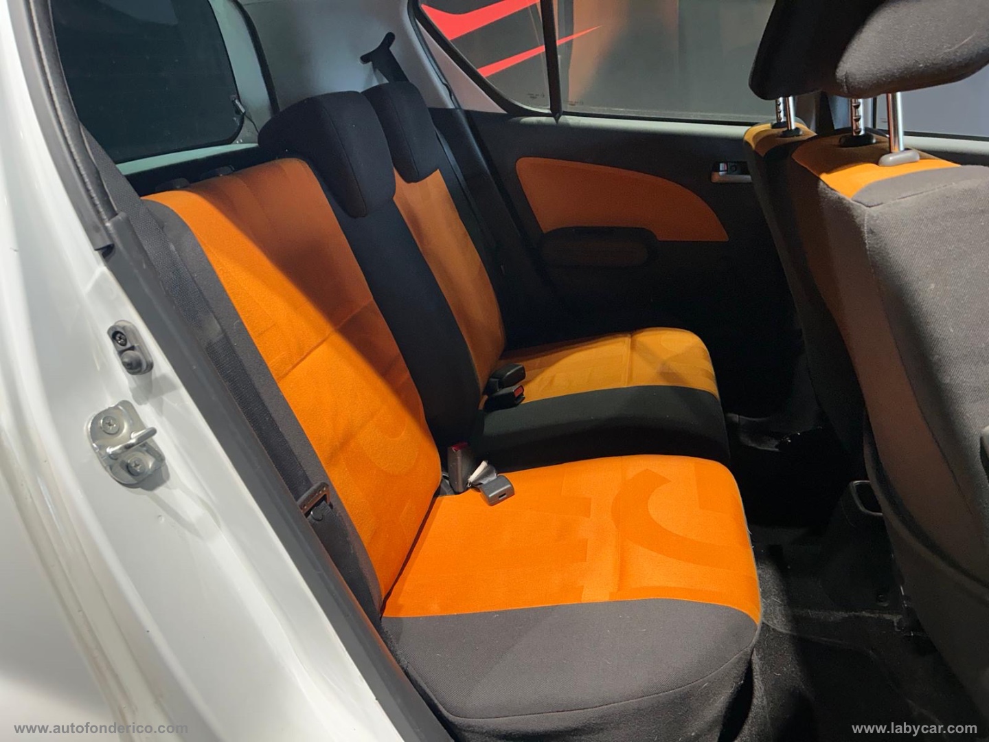 Agila 1.2 86 CV Enjoy - immagine 17
