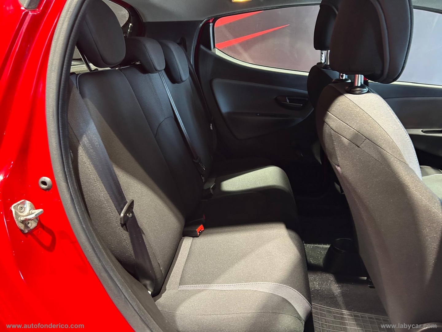 Ypsilon 1.2 69 CV 5p. GPL Ecochic Gold - immagine 17