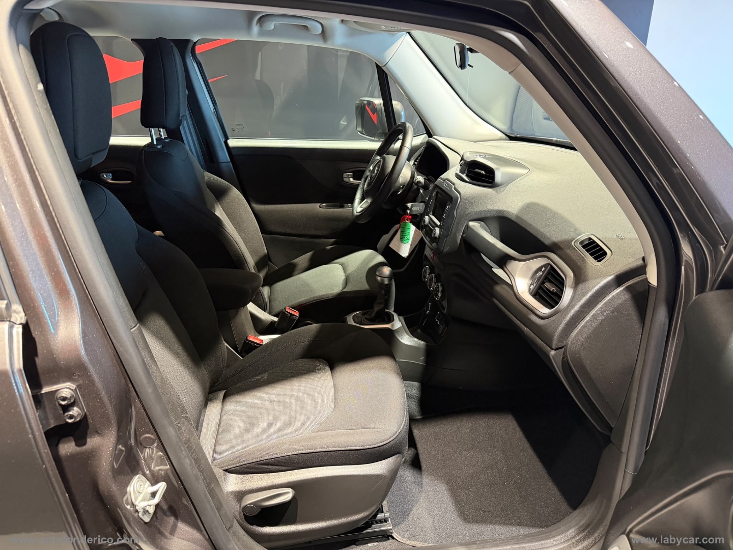 Renegade 2.0 Mjt 140 CV 4WD AD.Longitude - immagine 17