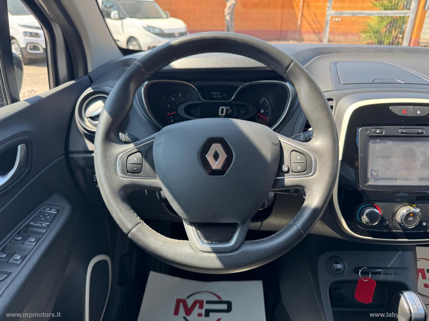 CAPTUR BUSINESS 1.5 DCi 90CV AUTOMATICA - immagine 17
