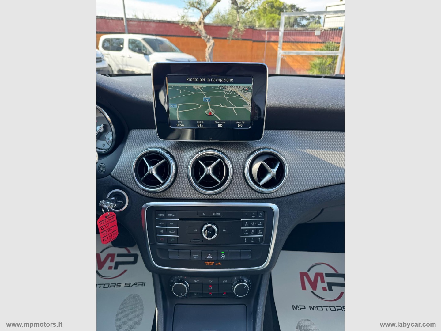 GLA 180D AUTOMATIC SPORT 1.5 109CV - immagine 17