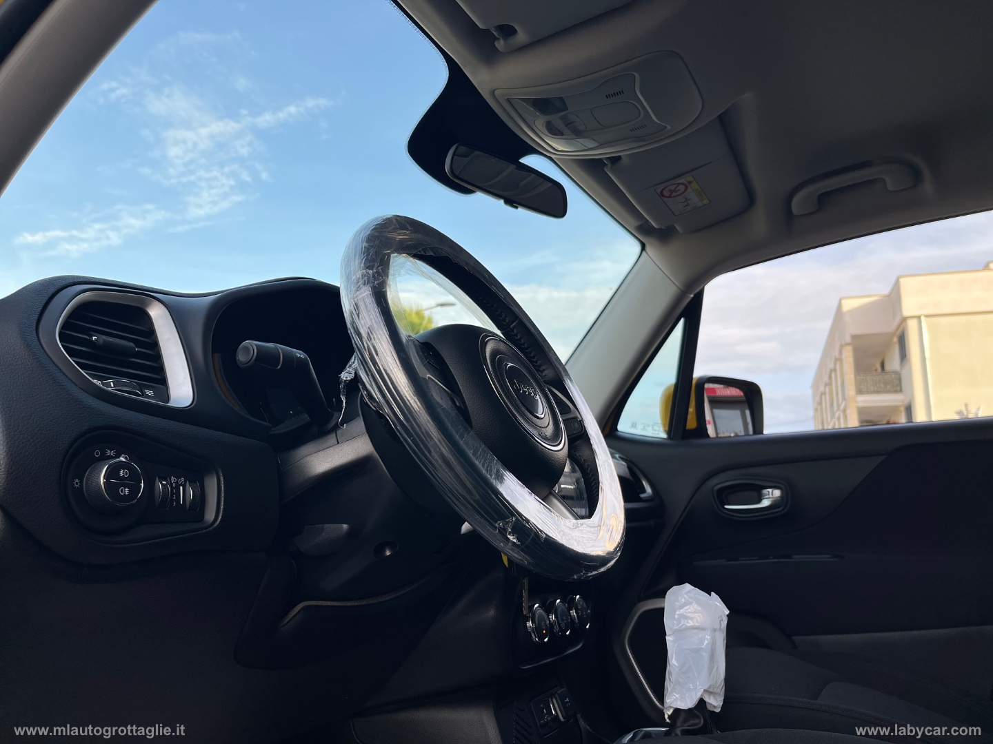 Renegade 1.6 Mjt 120CV Longitude - immagine 17