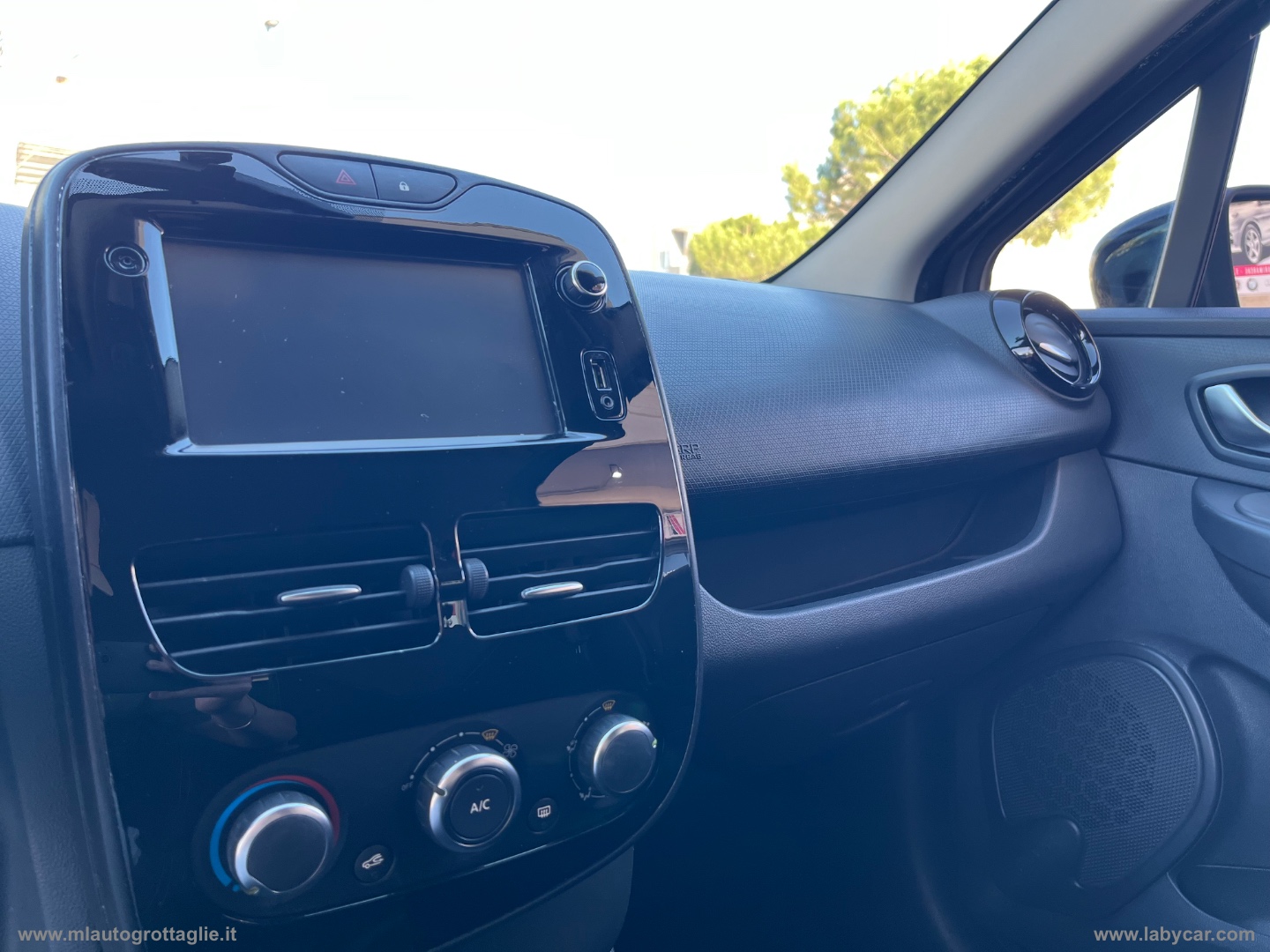 Clio Sporter dCi 8V 75 CV S&S Energy Zen - immagine 17