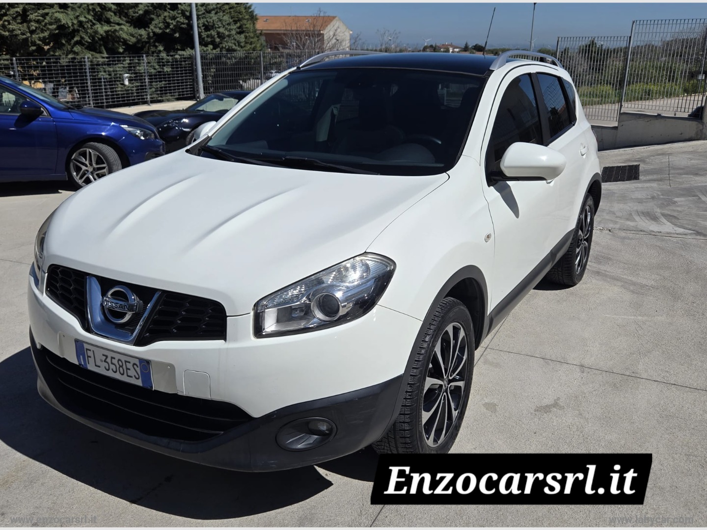 Qashqai 1.5 dCi DPF Tekna TETTO PANORAMICO - immagine 17