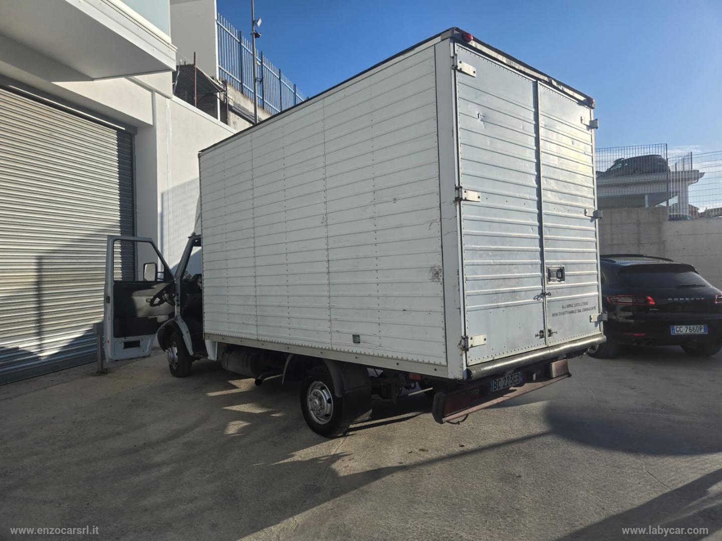 Daily 30.8 2.8 D PL Cabinato Basic PATENTE B - immagine 17