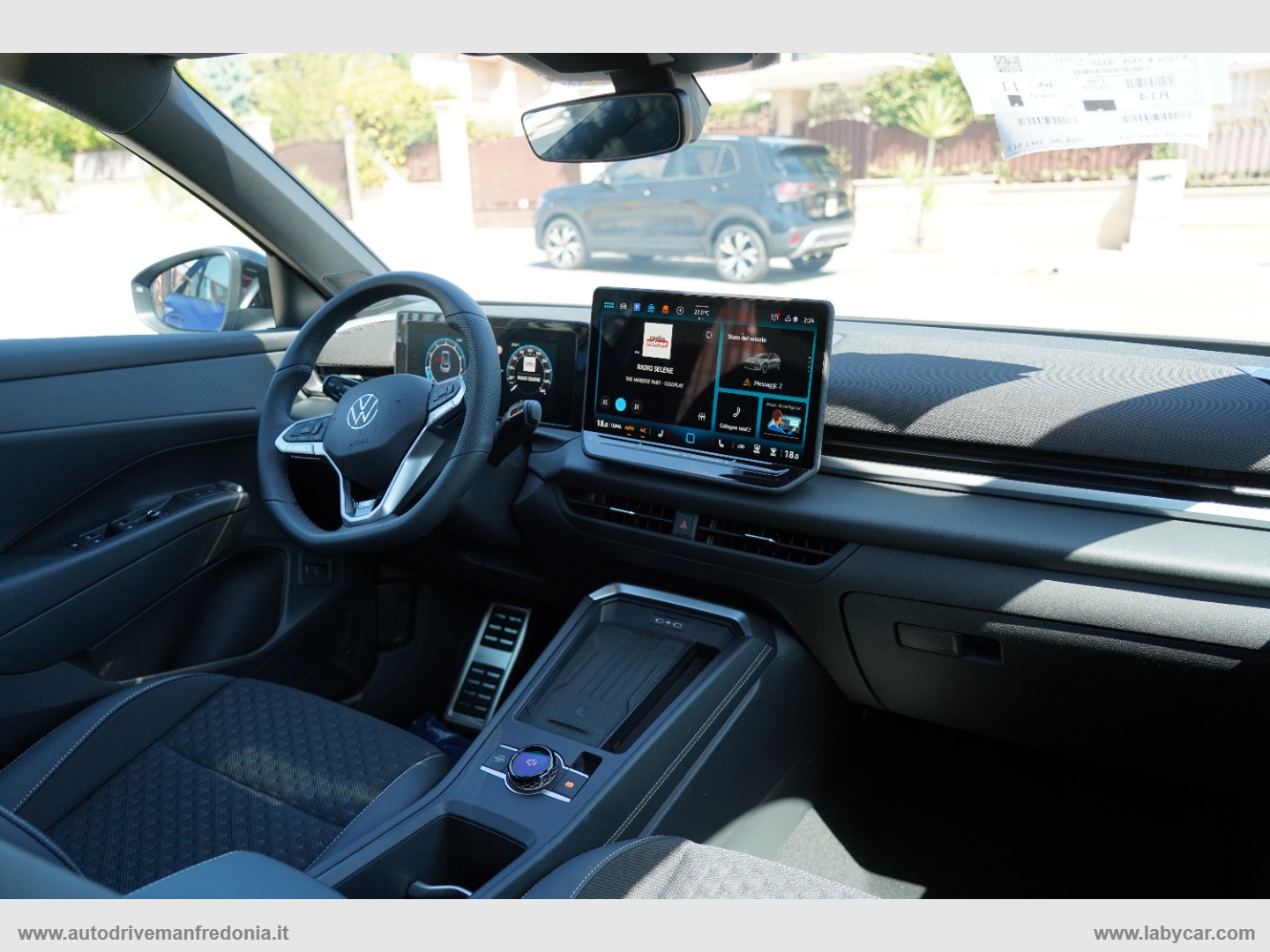 T-Roc 1.5 TSI ACT R-Line - immagine 17