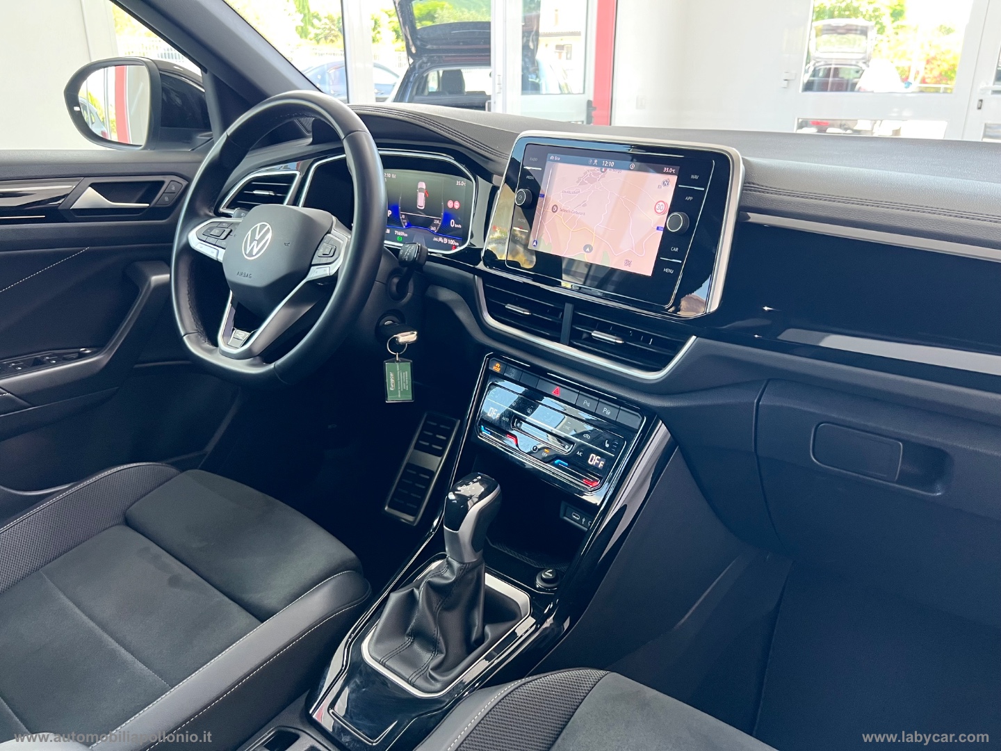 T-Roc 2.0 TDI SCR 150 CV DSG R-Line - immagine 17