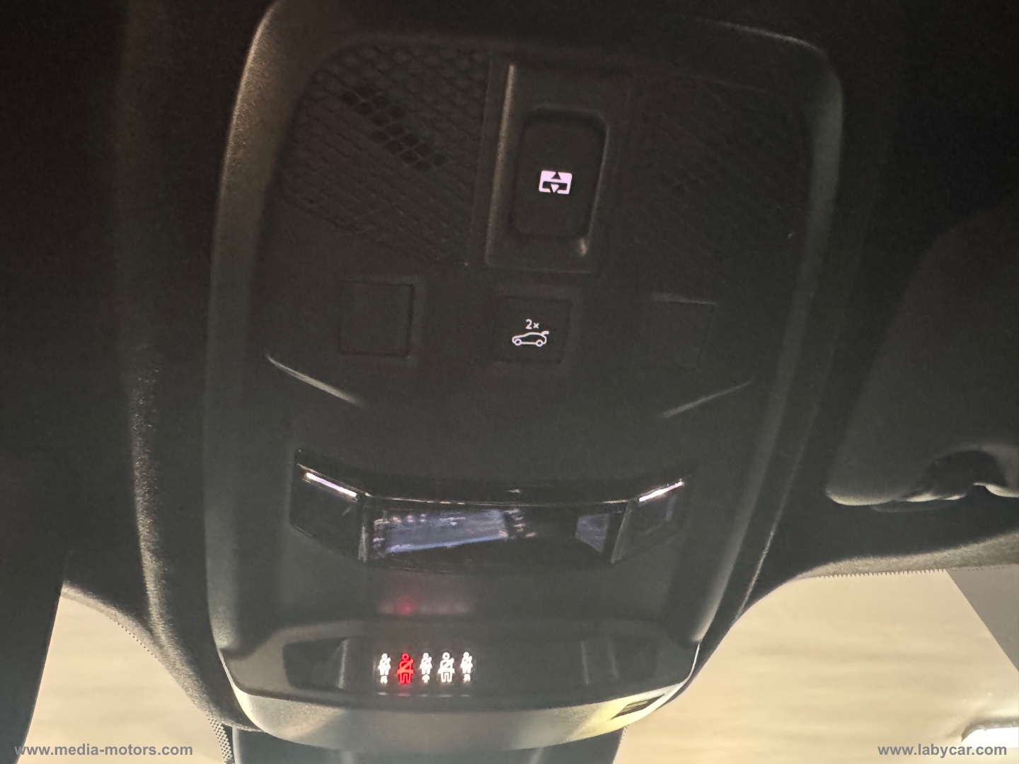 Junior 1.2 136 CV Hybrid eDCT6 Speciale - immagine 17