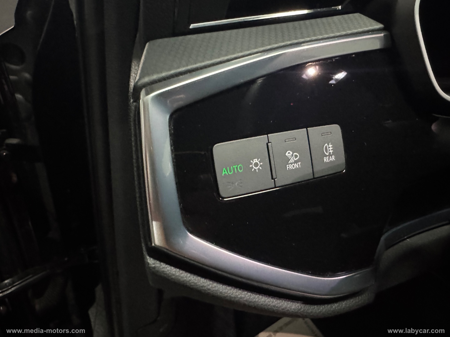 Q3 SPB 35 TDI S tronic Business Plus - immagine 17