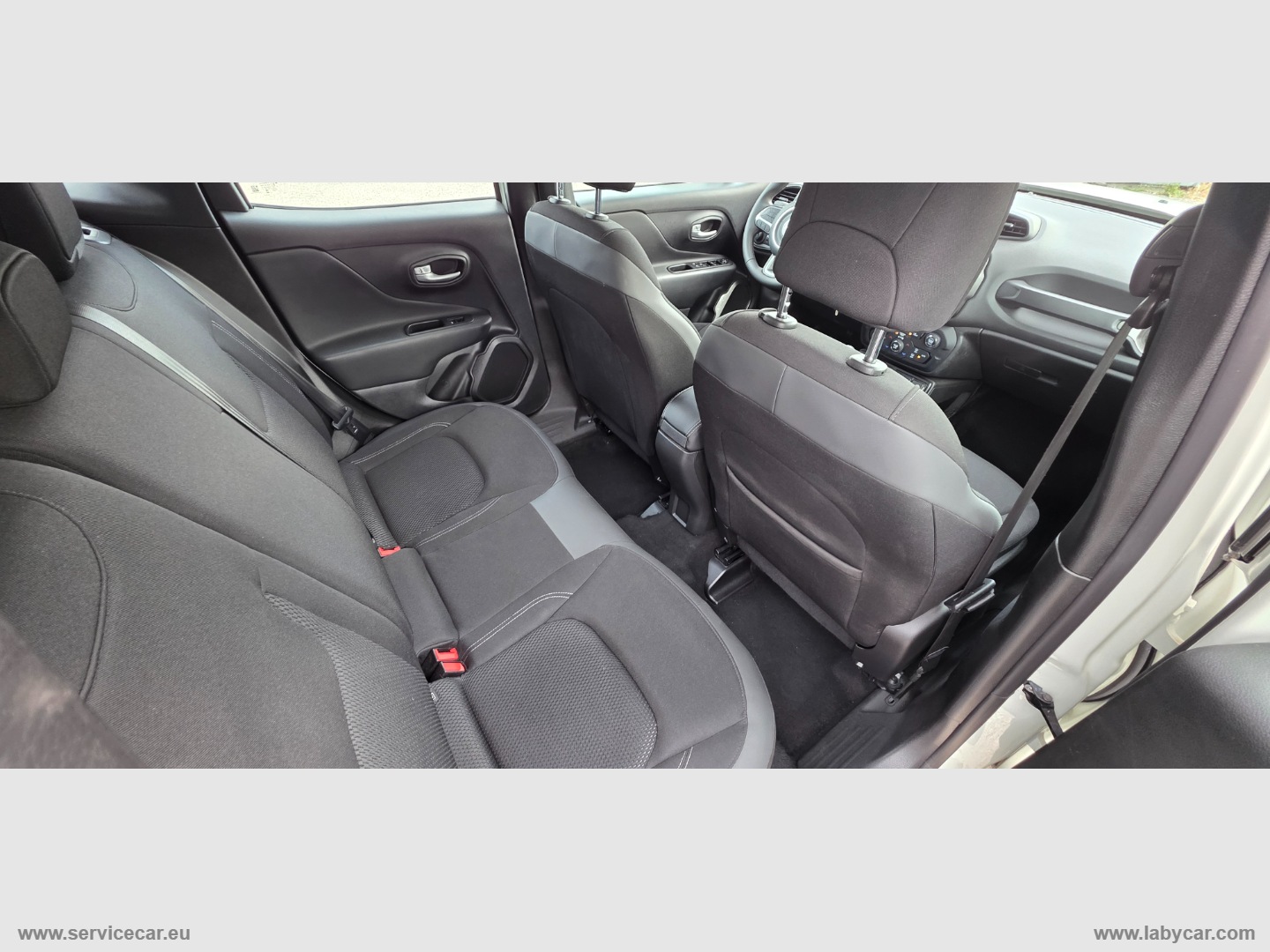 Renegade 1.6 Mjt 130CV Longitude - immagine 17