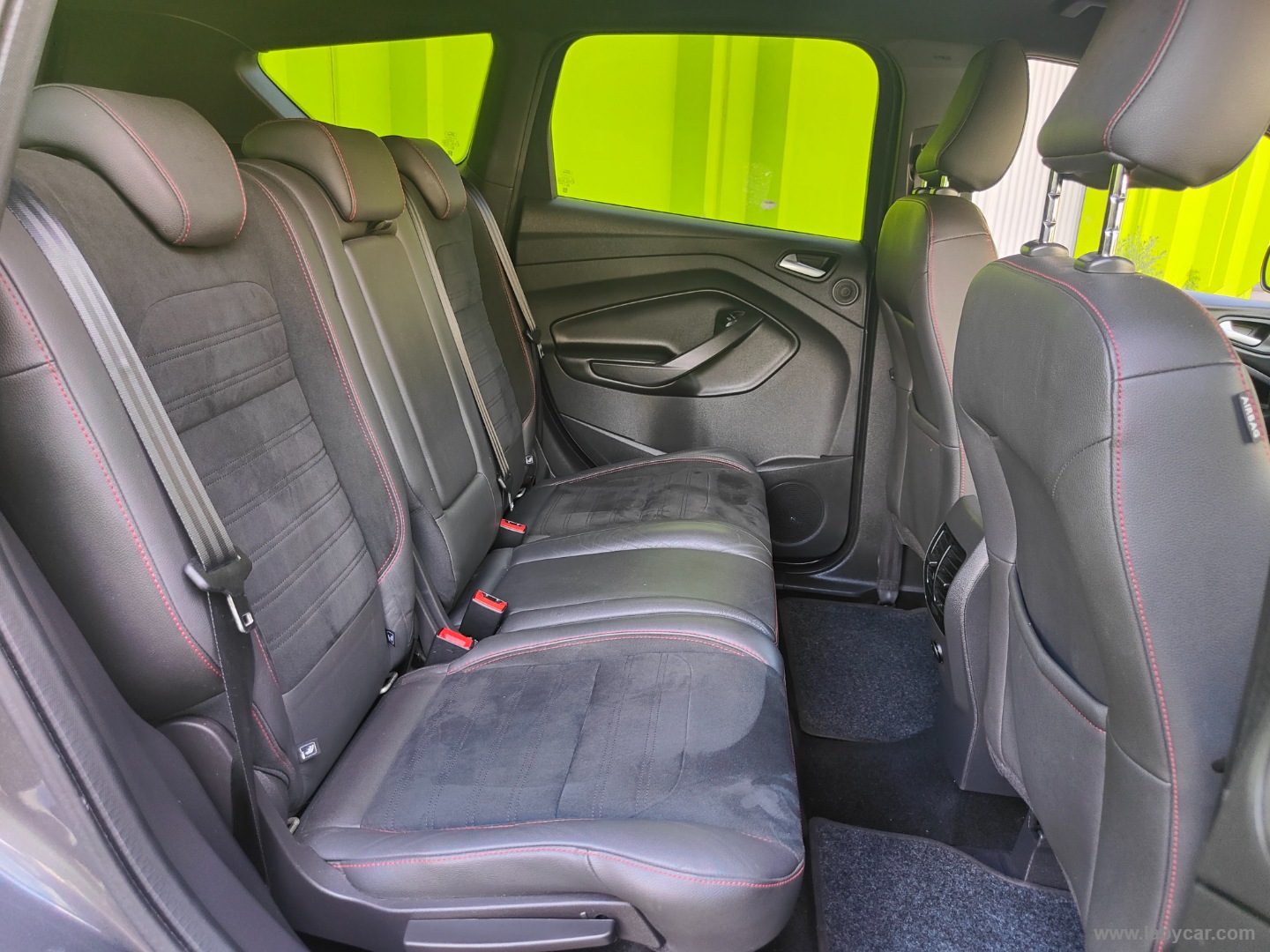 Kuga 2.0 TDCI 150CV S&S 4WD ST-Line - immagine 17