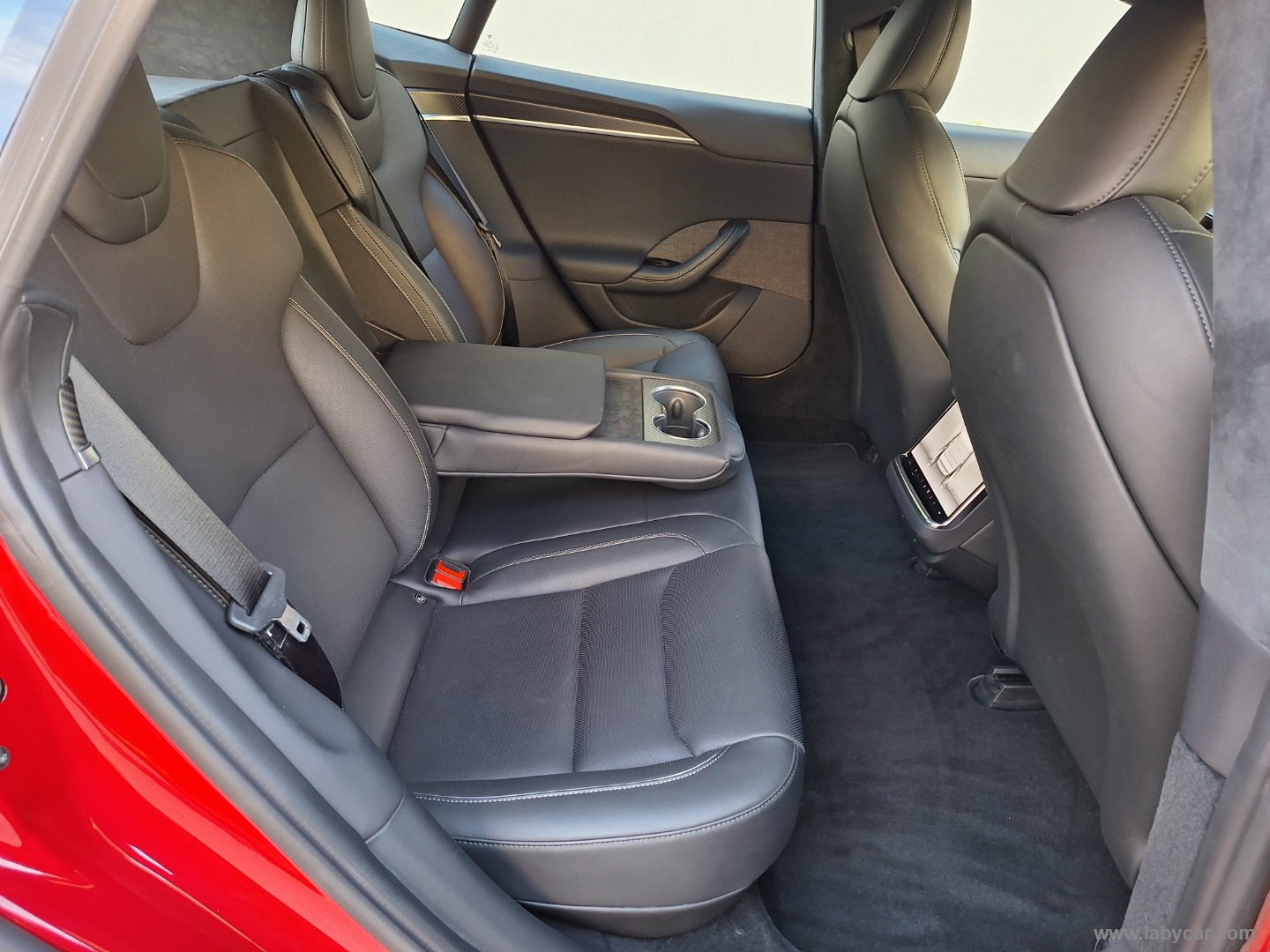 Model S Plaid 1020CV - immagine 17