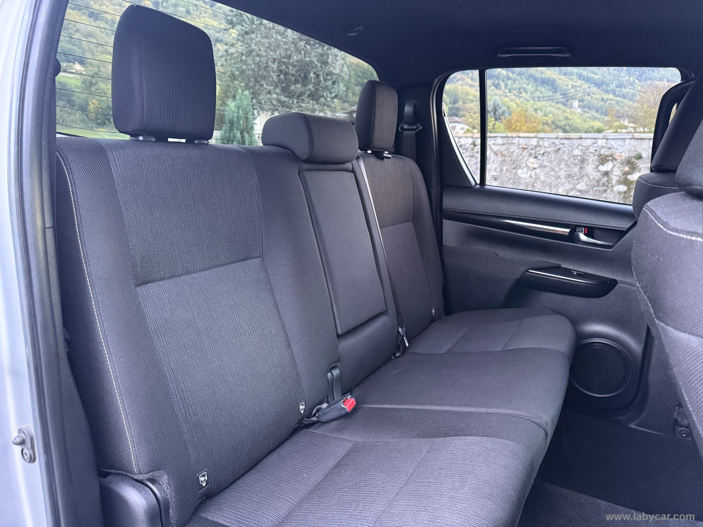 Hilux 2.4 D-4D 4WD 4p. DC Executive GANCIO CC ADATTIVO - immagine 17