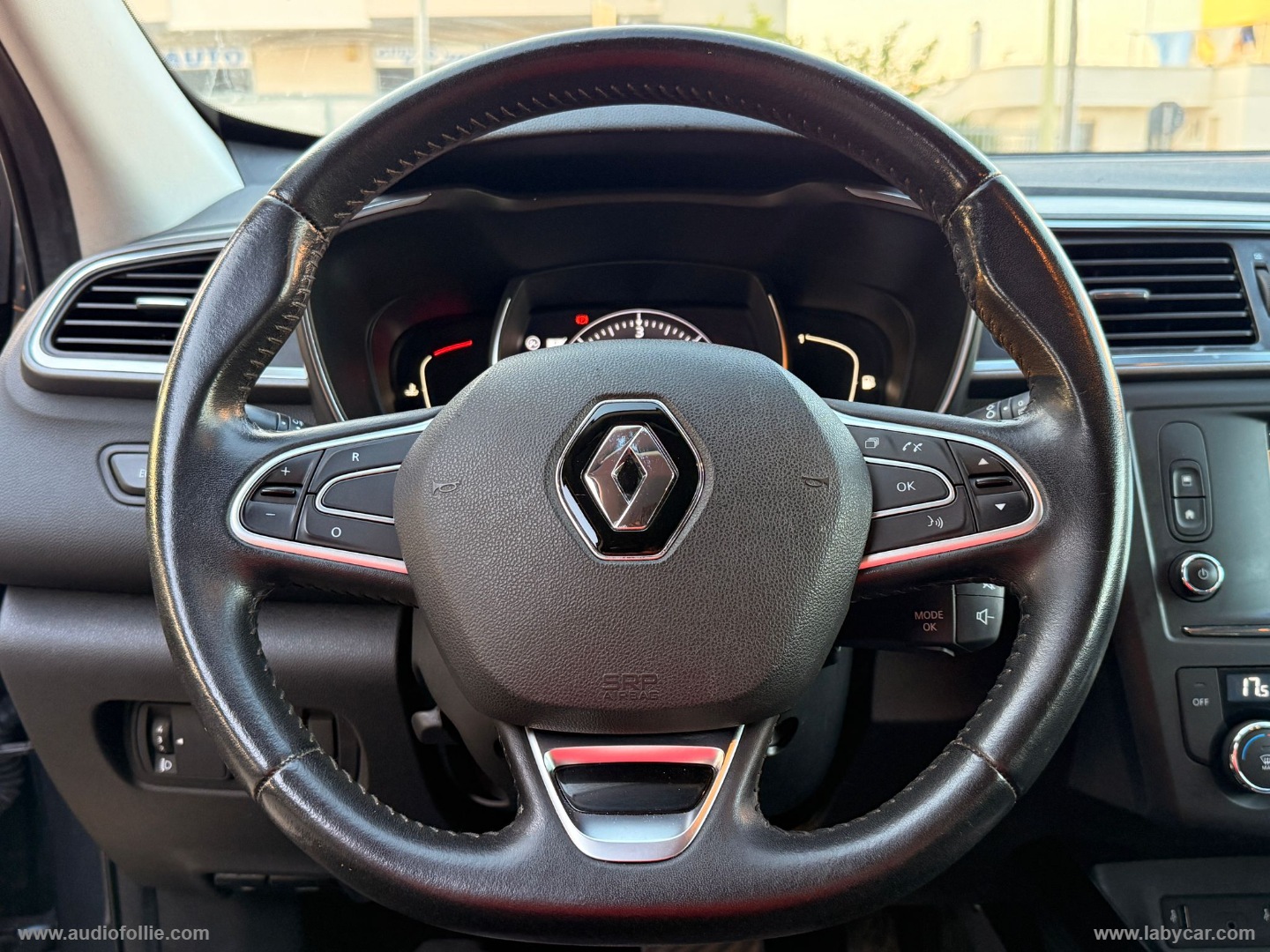 Kadjar Blue dCi 8V 115 CV EDC Business N1 - immagine 17