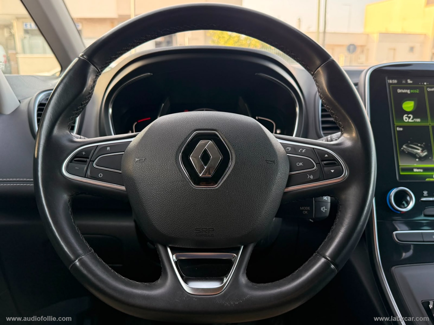 Grand Scénic dCi 8V 110 CV EDC Energy Bose - immagine 17