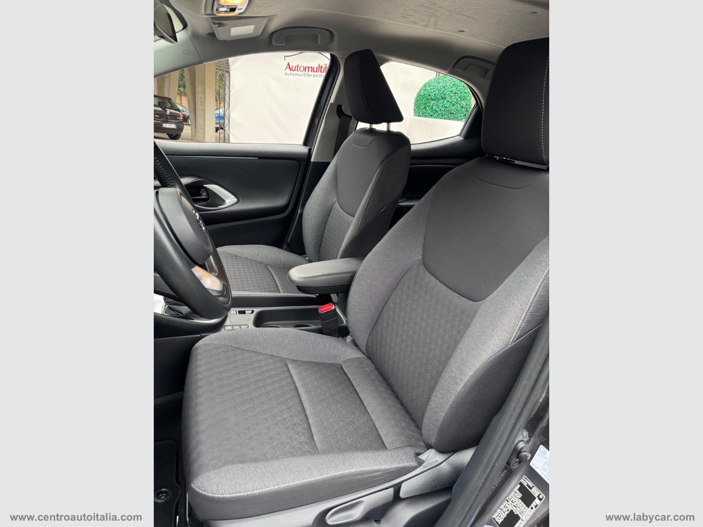 Mazda2 Hybrid 1.5 VVT Pure - immagine 17